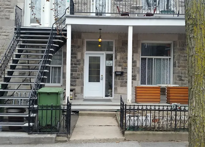 Auberge Reboot Hostel Montreal